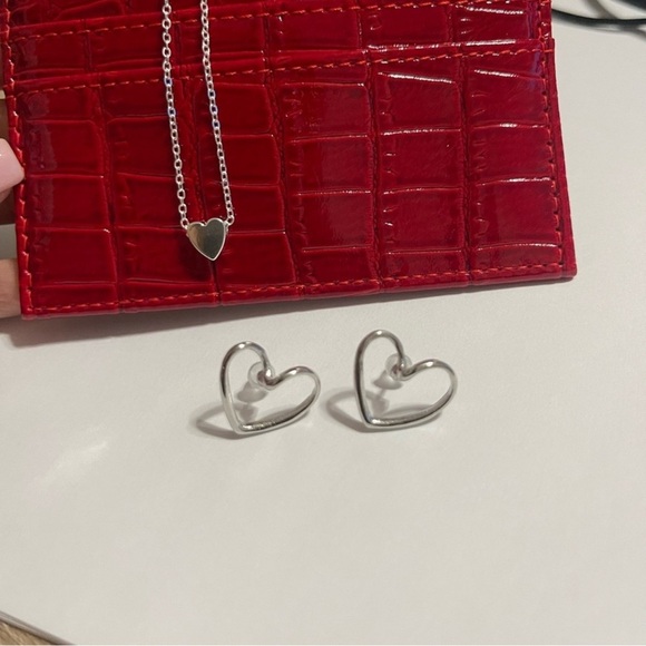 🌹SILVER HEART NECKLACE/EARRINGS & RED CARDHOLDER - Picture 4 of 6